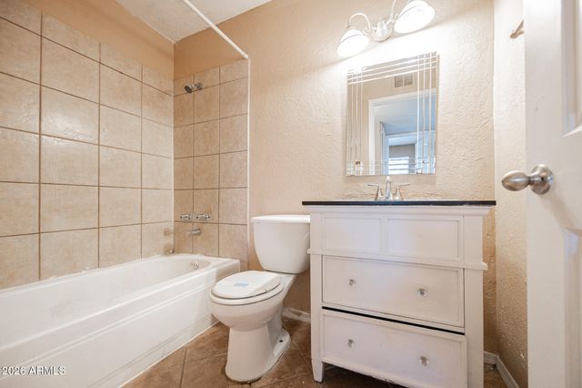 2130 W CORTEZ Avenue, Phoenix, AZ 85029