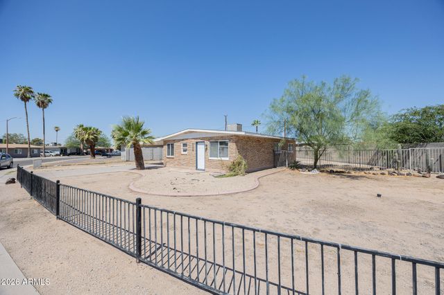 2130 W CORTEZ Avenue, Phoenix, AZ 85029