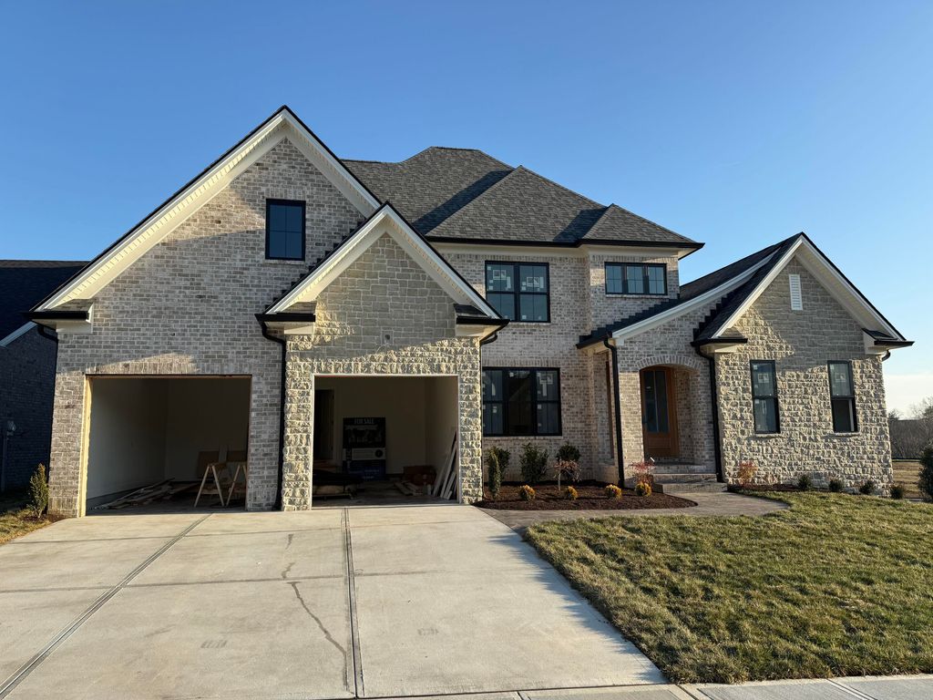 381 Weston Park, Lexington, KY 40515