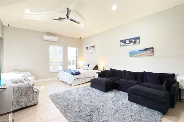 8723 S Lake CIR, Fort Myers, FL 33908