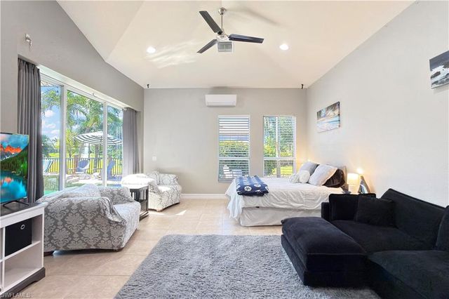 8723 S Lake CIR, Fort Myers, FL 33908
