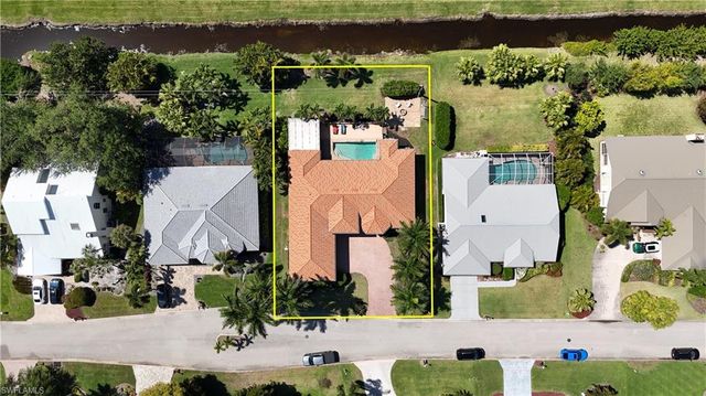 8723 S Lake CIR, Fort Myers, FL 33908