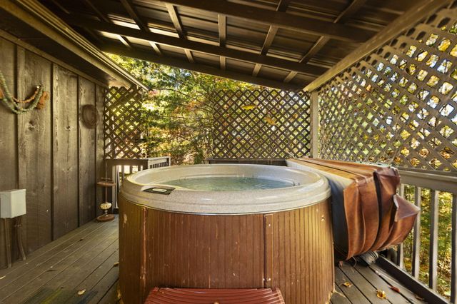 785 Cliffview Road, Rogers, KY 41365