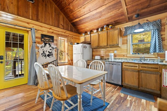 785 Cliffview Road, Rogers, KY 41365