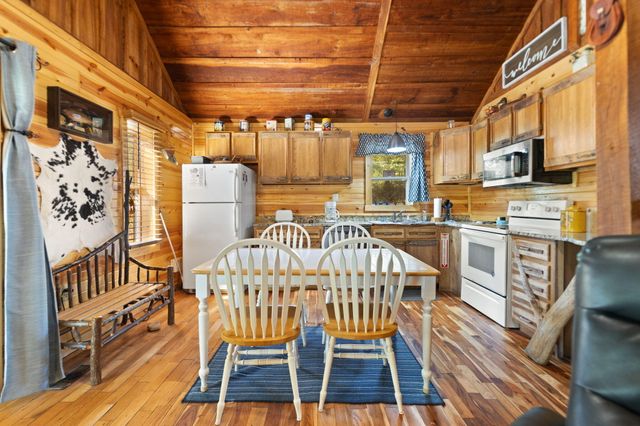 785 Cliffview Road, Rogers, KY 41365