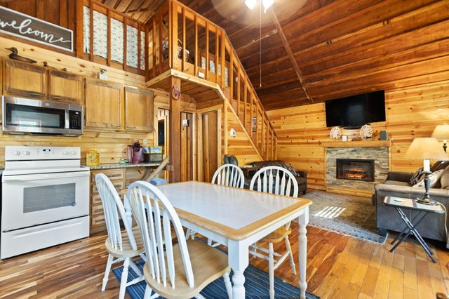 785 Cliffview Road, Rogers, KY 41365