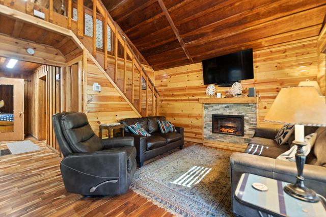 785 Cliffview Road, Rogers, KY 41365