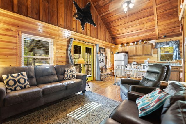 785 Cliffview Road, Rogers, KY 41365