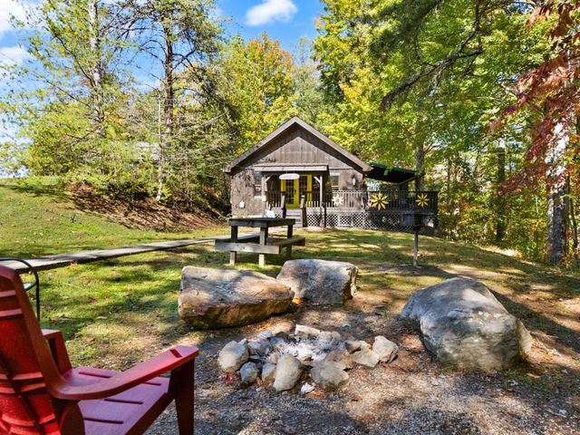 785 Cliffview Road, Rogers, KY 41365