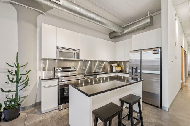 2929 Chicago Avenue 1105, Minneapolis, MN 55407