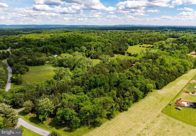 105 FERN CREEK LN, Martinsburg, WV 25404