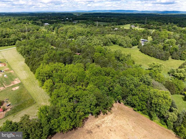 105 FERN CREEK LN, Martinsburg, WV 25404