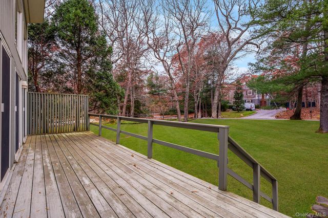 41 Woodpink Drive, East Hampton, NY 11937