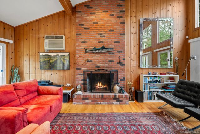 41 Woodpink Drive, East Hampton, NY 11937