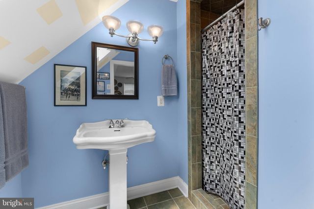 8260 RIVER HILLS LN, Rixeyville, VA 22737