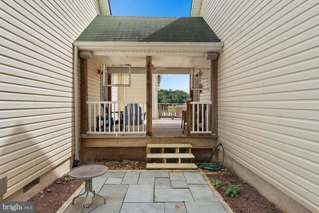 8260 RIVER HILLS LN, Rixeyville, VA 22737