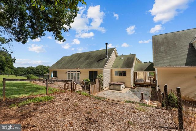 8260 RIVER HILLS LN, Rixeyville, VA 22737