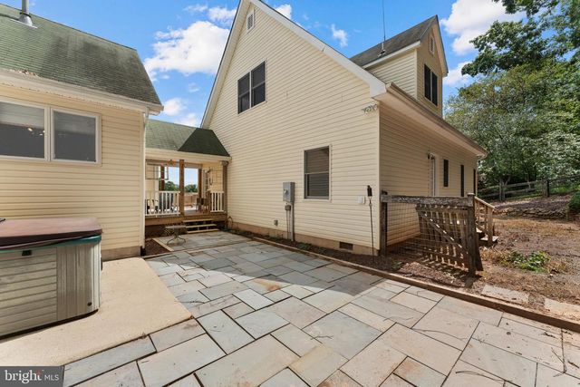 8260 RIVER HILLS LN, Rixeyville, VA 22737
