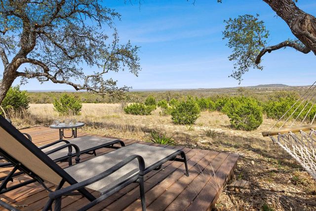 165 Black Buck RDG, Round Mountain, TX 78663