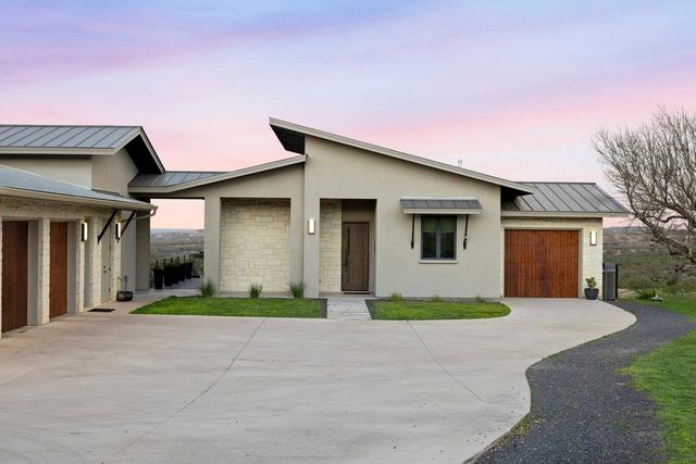 165 Black Buck RDG, Round Mountain, TX 78663