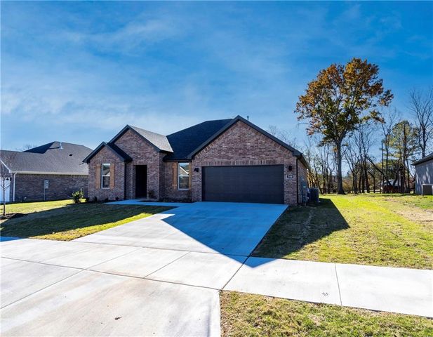 300 N Yona Lane, Farmington, AR 72730