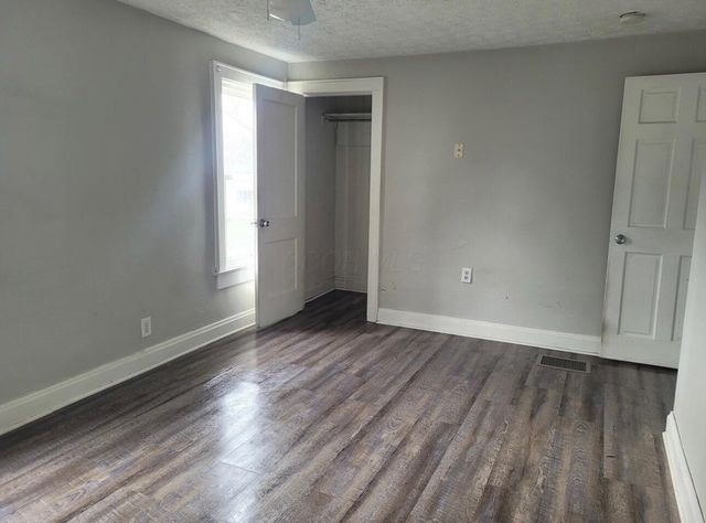 1012 E 17th Avenue, Columbus, OH 43211