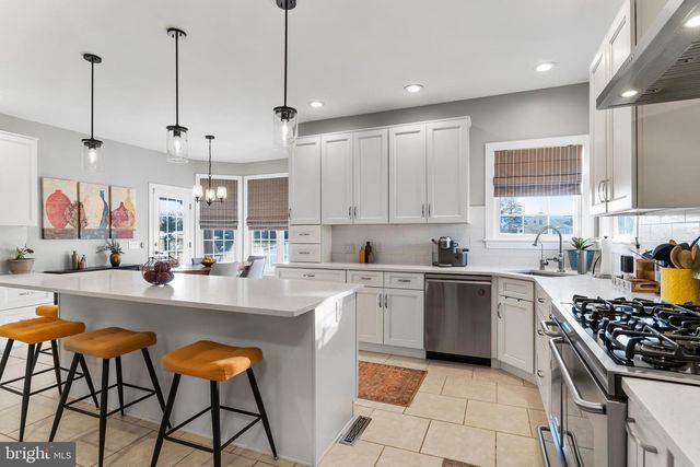 4010 GLENFINNAN PL, Mechanicsburg, PA 17055