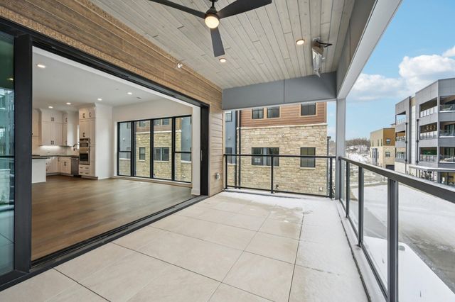 2842 Gunnison Drive, 204, Columbus, OH 43228