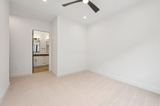 2842 Gunnison Drive, 204, Columbus, OH 43228