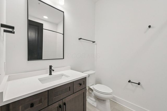 2842 Gunnison Drive, 204, Columbus, OH 43228