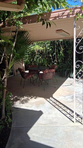 2901 Summit Circle, Bakersfield, CA 93306