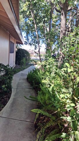 2901 Summit Circle, Bakersfield, CA 93306