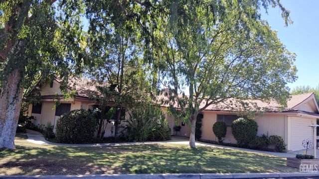 2901 Summit Circle, Bakersfield, CA 93306