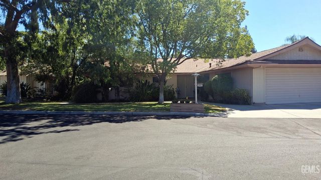 2901 Summit Circle, Bakersfield, CA 93306