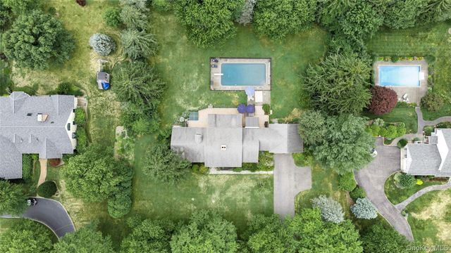 2340 Fairway Drive, Cutchogue, NY 11935
