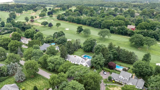 2340 Fairway Drive, Cutchogue, NY 11935