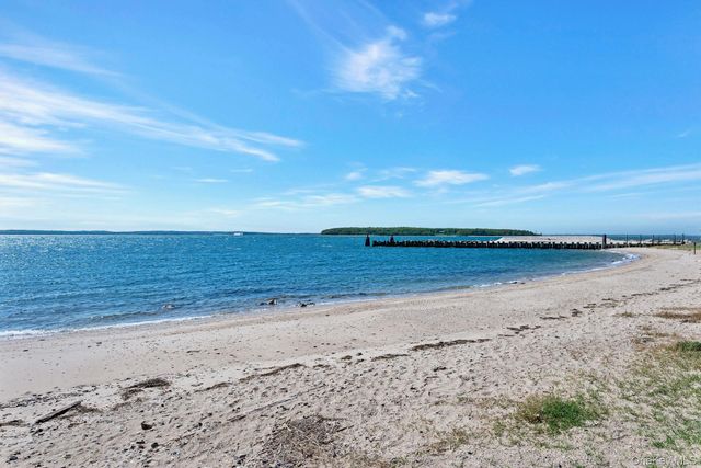 2340 Fairway Drive, Cutchogue, NY 11935
