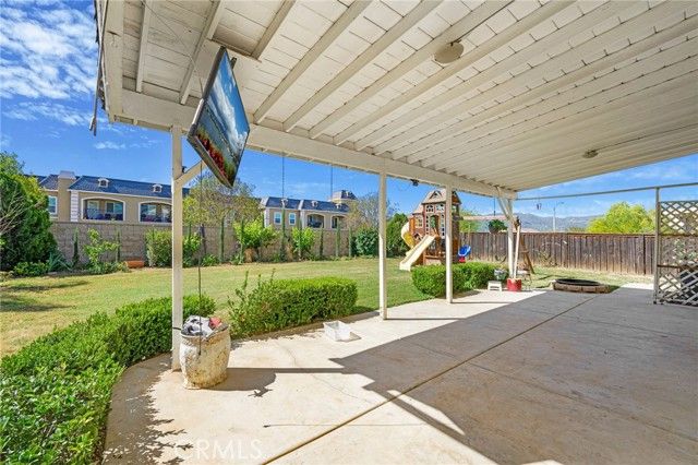 23281 Highland Oaks Court, Wildomar, CA 92595
