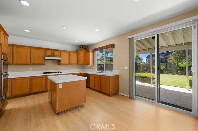 23281 Highland Oaks Court, Wildomar, CA 92595