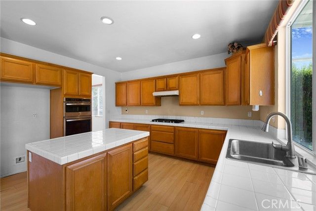 23281 Highland Oaks Court, Wildomar, CA 92595