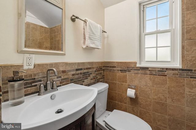 3812 JASON AVE, Alexandria, VA 22302