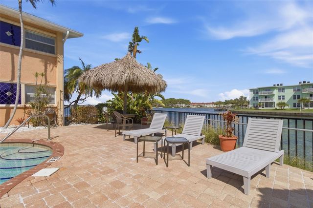 2675 ST JOSEPHS DRIVE E D, Dunedin, FL 34698