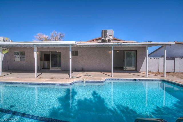 5461 Palmyra Avenue, Las Vegas, NV 89146