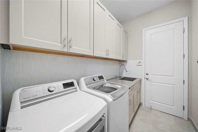 28462 Montecristo LOOP, Bonita Springs, FL 34135