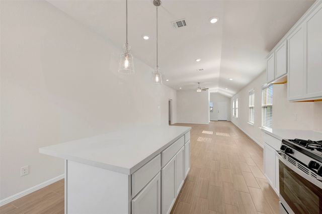 7513 Fenton Parkway, Pilot Point, TX 76258