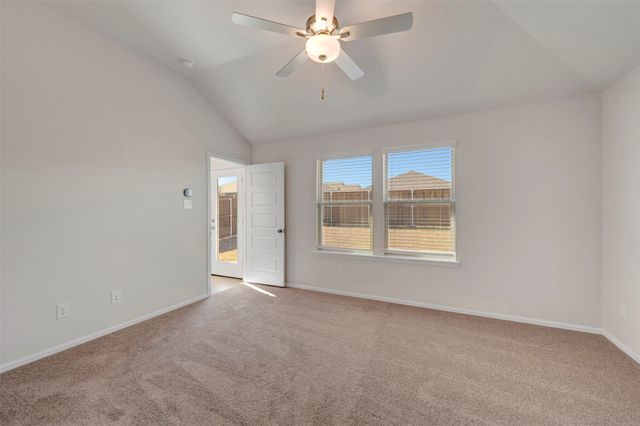 7513 Fenton Parkway, Pilot Point, TX 76258