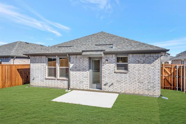 7513 Fenton Parkway, Pilot Point, TX 76258
