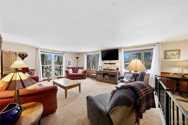 12203 Woodland Drive, Hanover, NY 14136