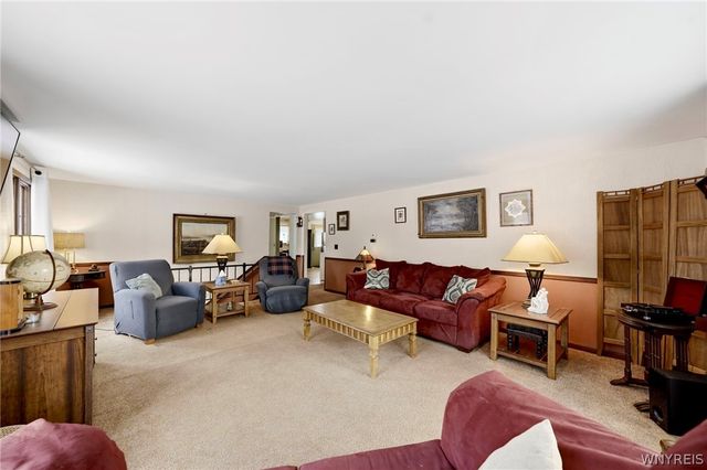 12203 Woodland Drive, Hanover, NY 14136