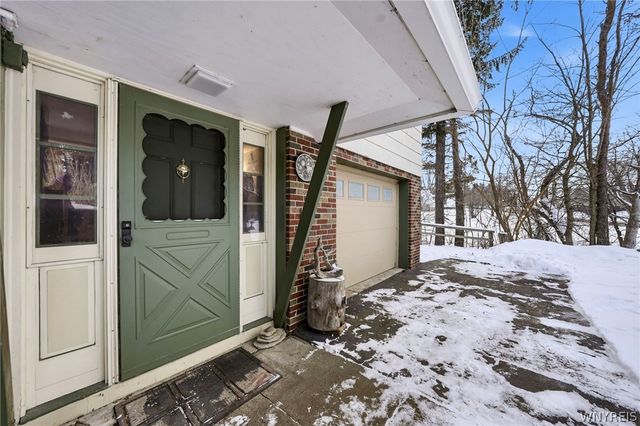 12203 Woodland Drive, Hanover, NY 14136